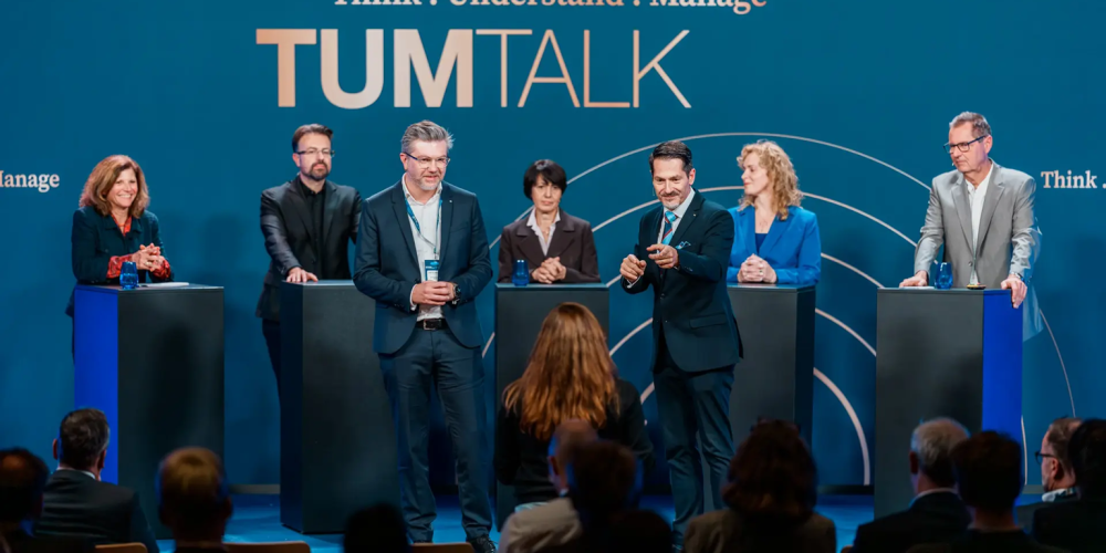 csm_251023_TUM_Talk_a8d29cf91f